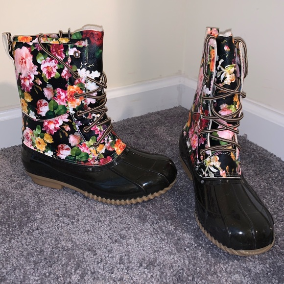 Shoes - Duck Boots